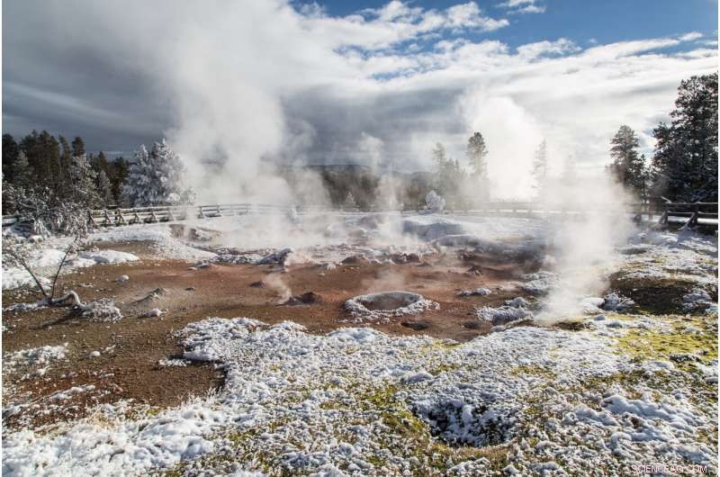 New Evidence of Ancient Super‑Eruptions Suggests Yellowstone Hotspot Is Declining