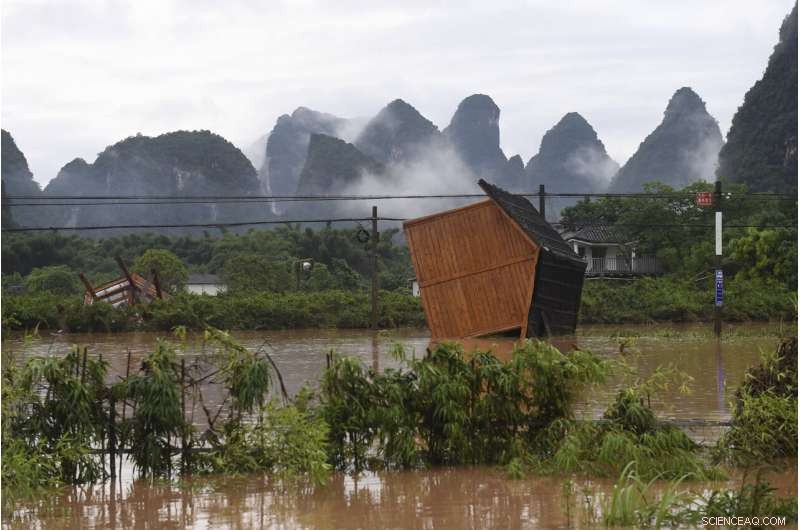 South China Begins Flood Recovery as Heavy Rain Remains a Threat