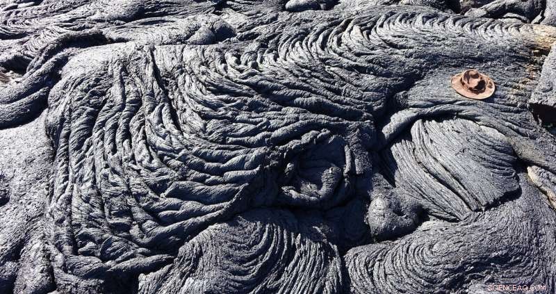 New Findings Indicate Early Onset of Plate Tectonics from Mantle Remixing Study