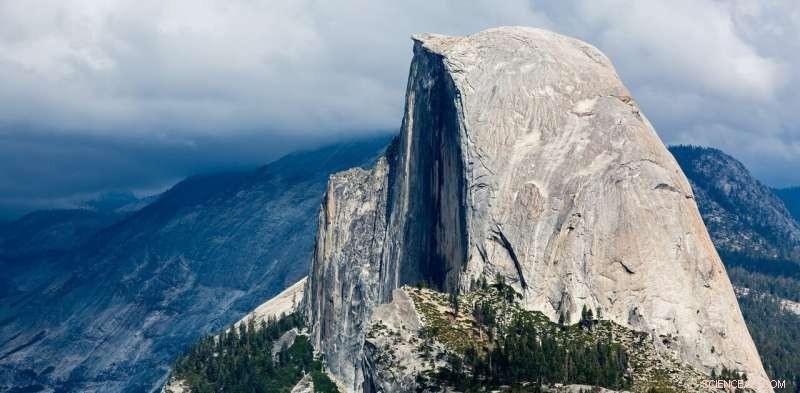 New Geological Links Between Canada and Australia Offer Insights into Earth s Origin of Life