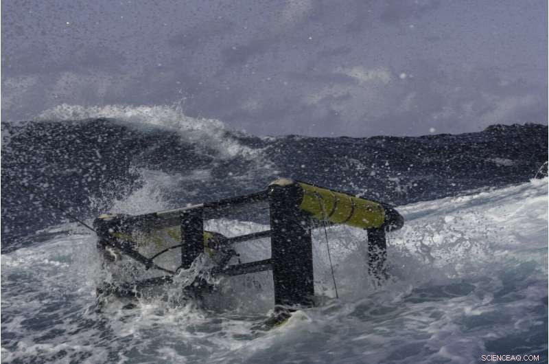 First Direct Observation of Gulf Stream Ocean Mixing