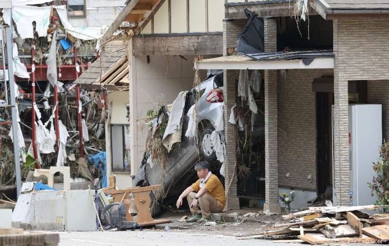 Torrential Rain Devastates Central Japan, 61 Dead in Southern Regions