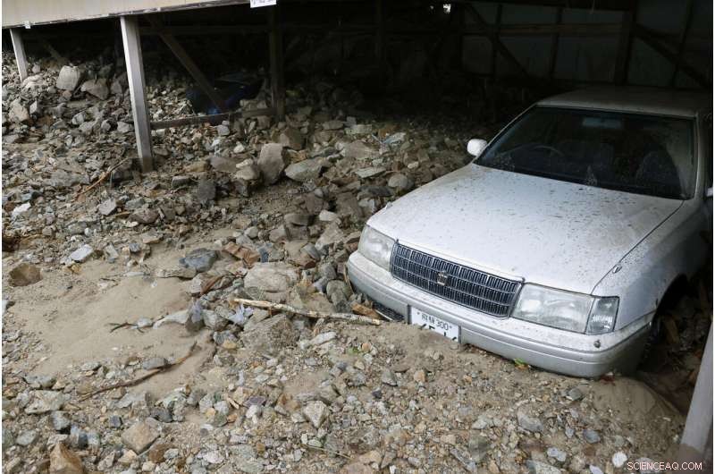 Heavy Rain in Central Japan Triggers Floods and Mudslides, Southern Areas Face Increased Damage