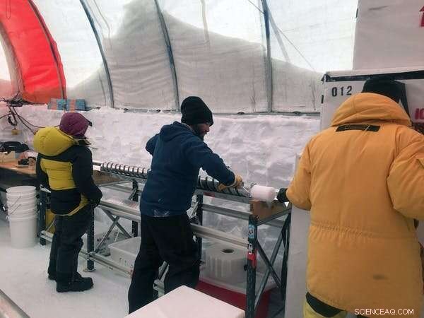 Australia s Proposed 2.7km Antarctic Runway: Environmental Concerns and Global Impact