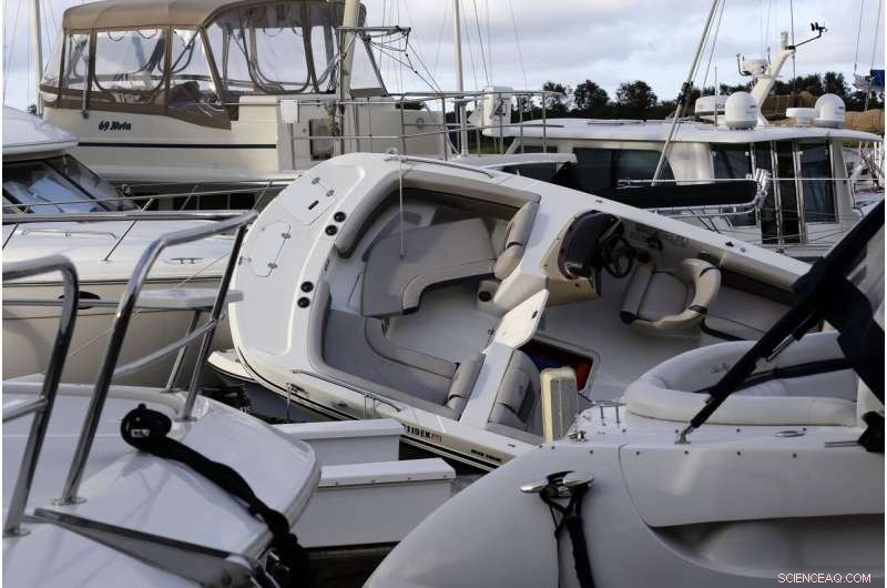 Tropical Storm Isaias Hits Eastern U.S., Causing Six Fatalities