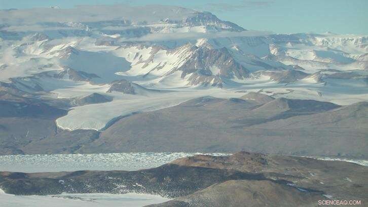 Antarctic Sandstone Records Suggest Ancient Mountains Linked to Global Atmospheric and Oceanic Shifts