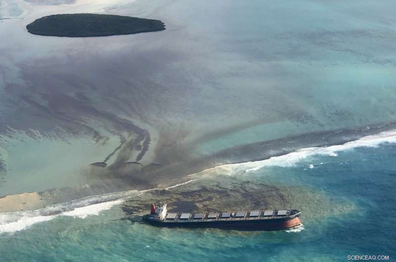 Mauritius Mobilizes Rapid Response to Contain MV Wakashio Oil Spill and Safeguard Coastline