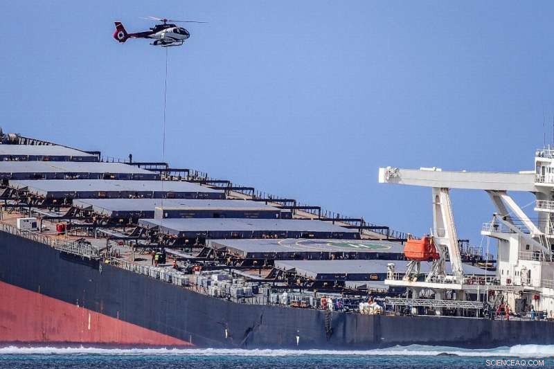 Mauritius Urgently Seeks to Halt Oil Spill as Tanker Breaks Apart