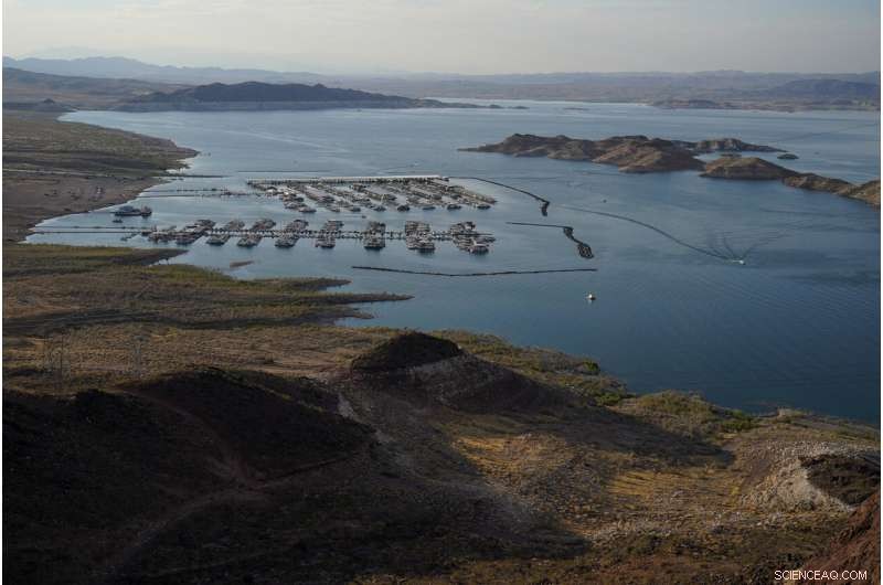US West Water Outlook: Steering Clear of Cuts Amid Rising Concerns
