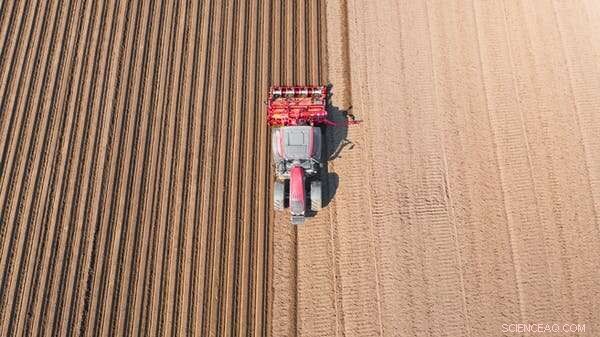 Australian Farmers Demand Stronger Climate Policies, Leading the Charge from Their Own Farms