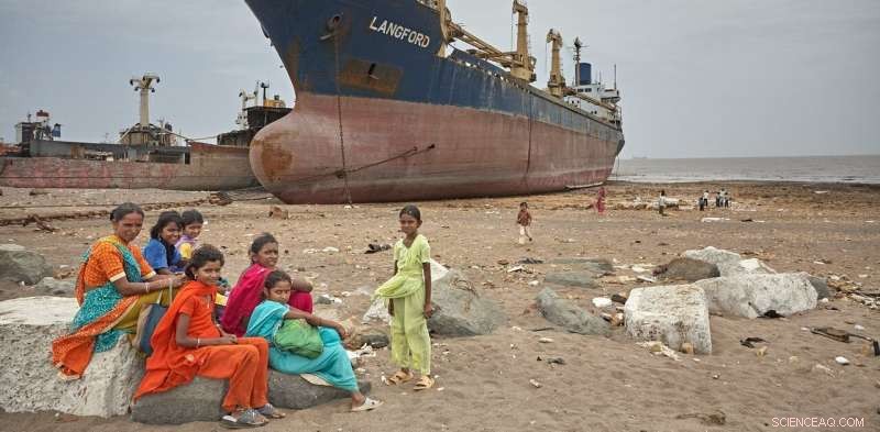 Safely Recycling Massive Ships: Sustainable & Eco‑Friendly Solutions