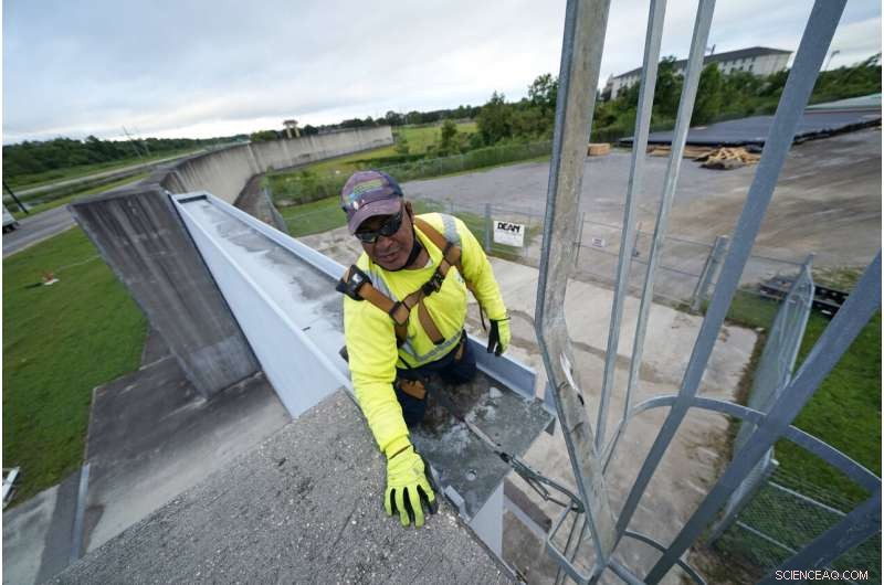 Gulf Coast Braces for Tropical Storm Laura s Potential Upgrade to Hurricane