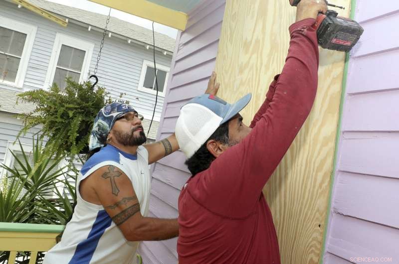 Gulf Coast Braces for Tropical Storm Laura s Potential Upgrade to Hurricane