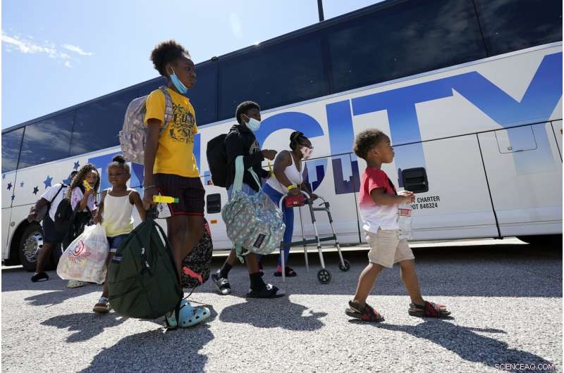 Hundreds of Thousands Evacuate U.S. Coast as Hurricane Laura Approaches