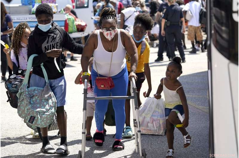 Hundreds of Thousands Evacuate U.S. Coast as Hurricane Laura Approaches