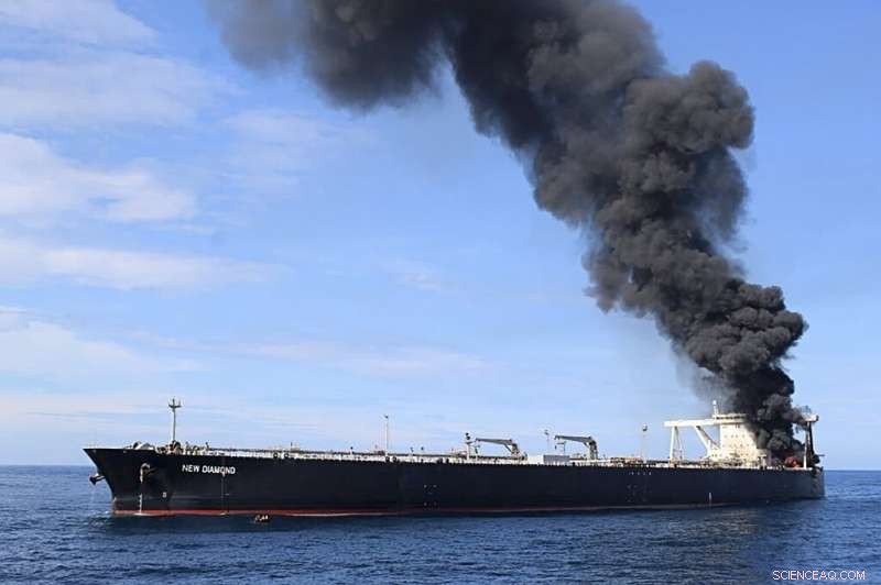 Panamanian Oil Tanker New Diamond Burns Out of Control in Indian Ocean, Raising Safety Concerns