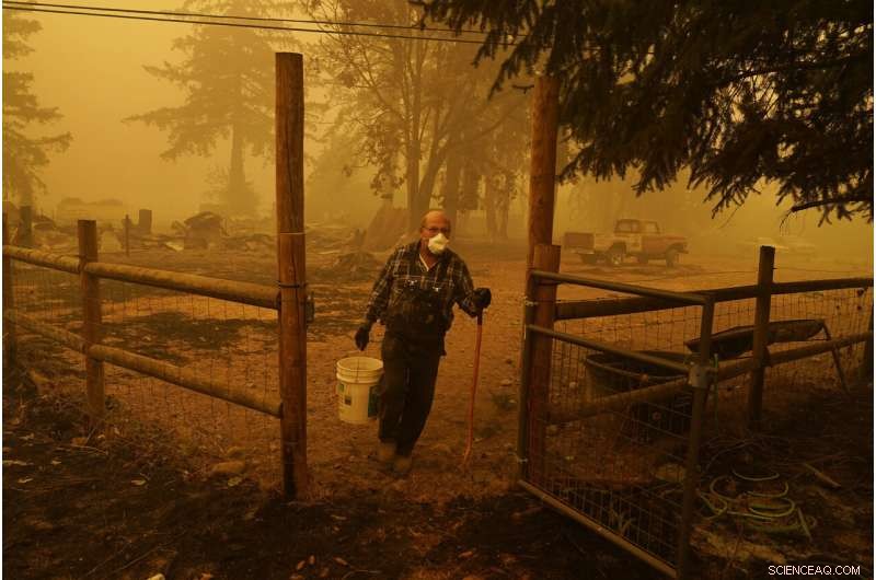 West Coast Suffers Smoke Crisis as Wildfire Fatalities Climb