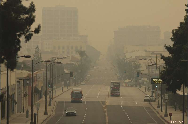 West Coast Suffers Smoke Crisis as Wildfire Fatalities Climb