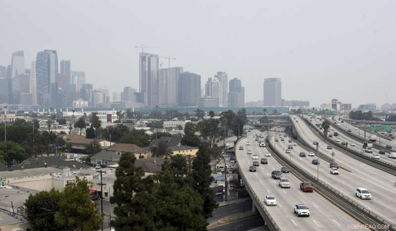 West Coast Suffers Smoke Crisis as Wildfire Fatalities Climb