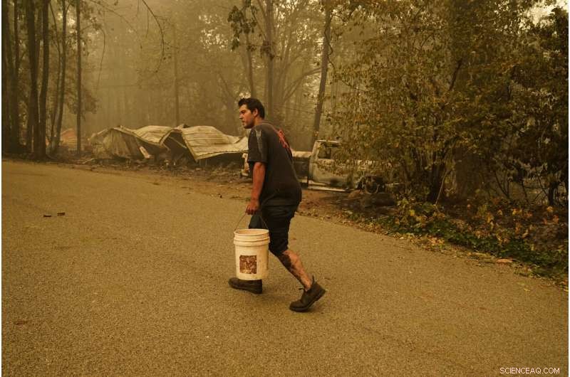 West Coast Suffers Smoke Crisis as Wildfire Fatalities Climb