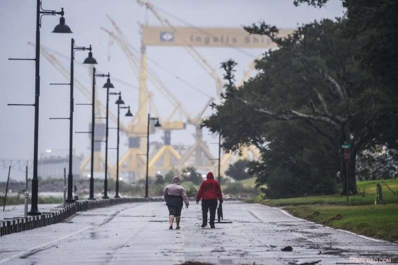 Hurricane Sally Intensifies Ahead of Gulf Coast Arrival