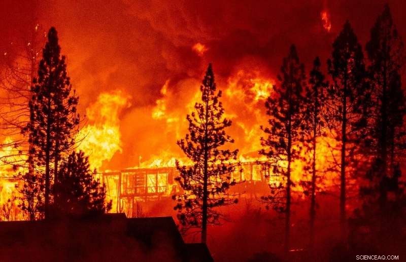 US Wildfires Emit Smoke that Reaches Europe – Satellite Data Confirms