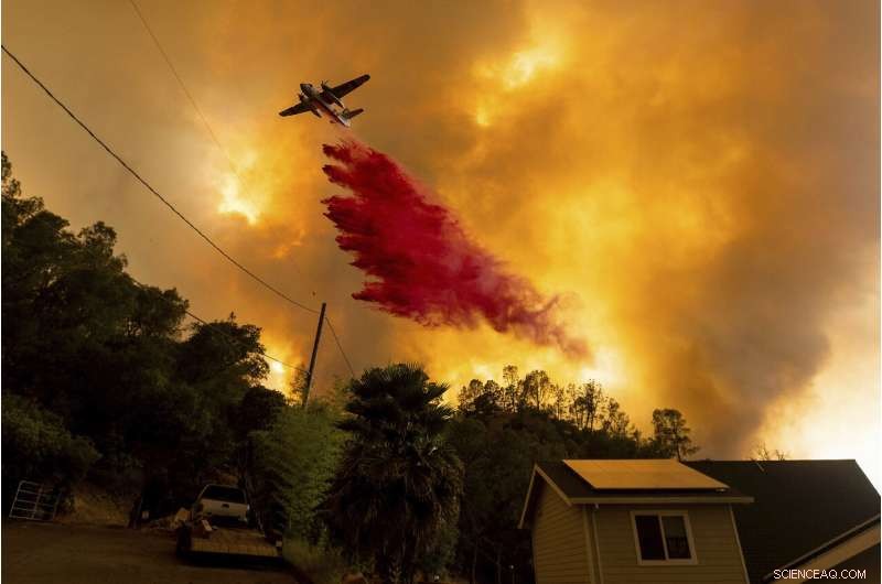 Lightning Storms and Easterly Winds: The Catalyst Behind Escalating Wildfires