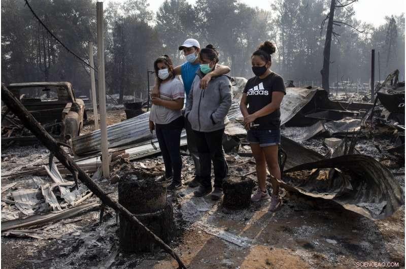 Lightning Storms and Easterly Winds: The Catalyst Behind Escalating Wildfires