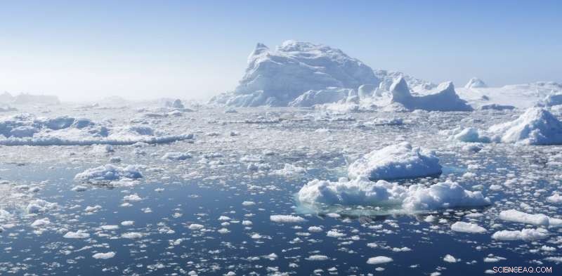 Atlantic Warmth Accelerates Arctic Sea Ice Melting from Below