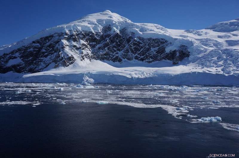 Alarming Fractures Found in Two Key Antarctic Glaciers, Escalating Sea-Level Rise Threat