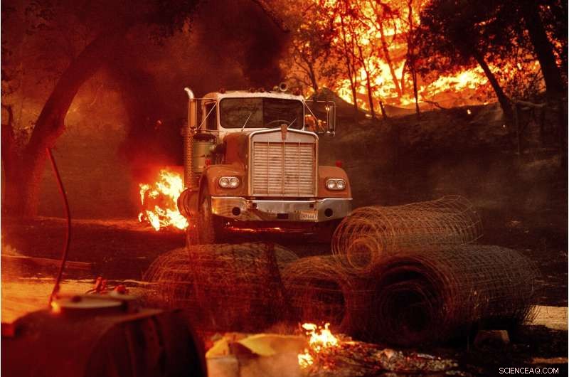 California Faces Ongoing Wildfire Threat Despite Improved Weather