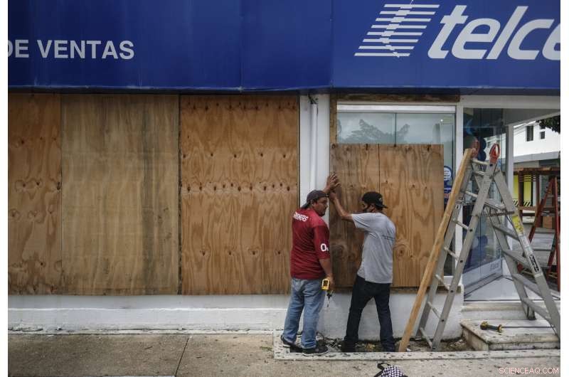 Hurricane Delta Threatens Yucatan: Rising Intensity and Impending Impact