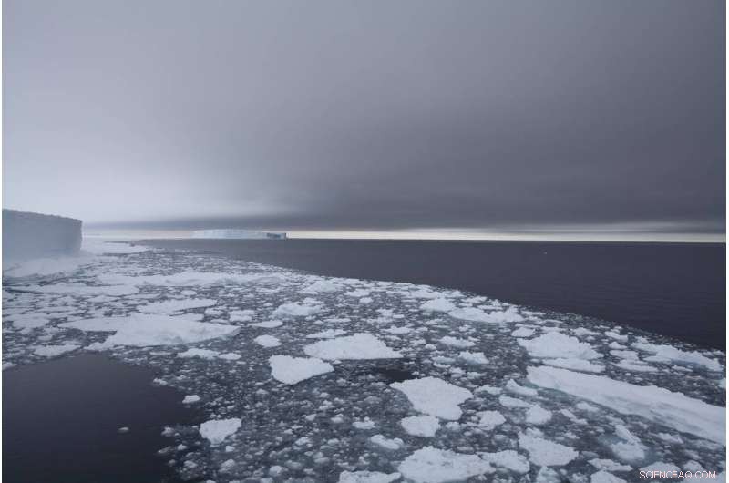 Rapid Warming in Weddell Sea Depths Outpaces Global Ocean Temperatures by Fivefold