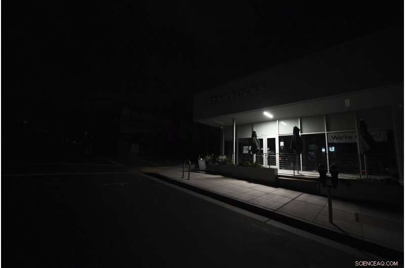 California Faces Major Power Outages as Strong Winds Heighten Wildfire Risk