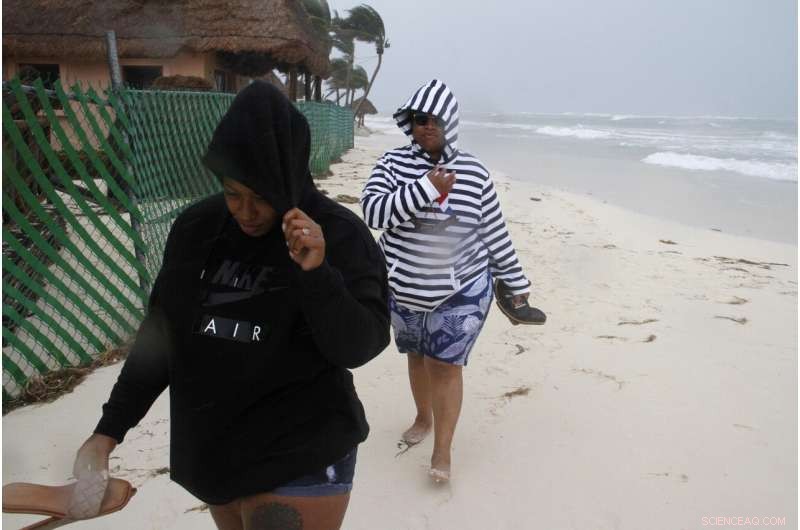 Tropical Storm Zeta Strengthens to Hurricane, Targets Gulf Coast