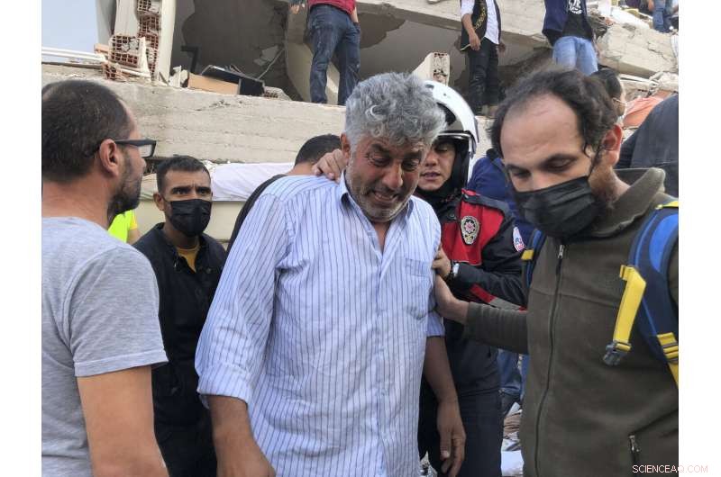 Deadly 7.2‑Magnitude Earthquake Hits Turkish Coast and Greek Island, 19 Fatalities