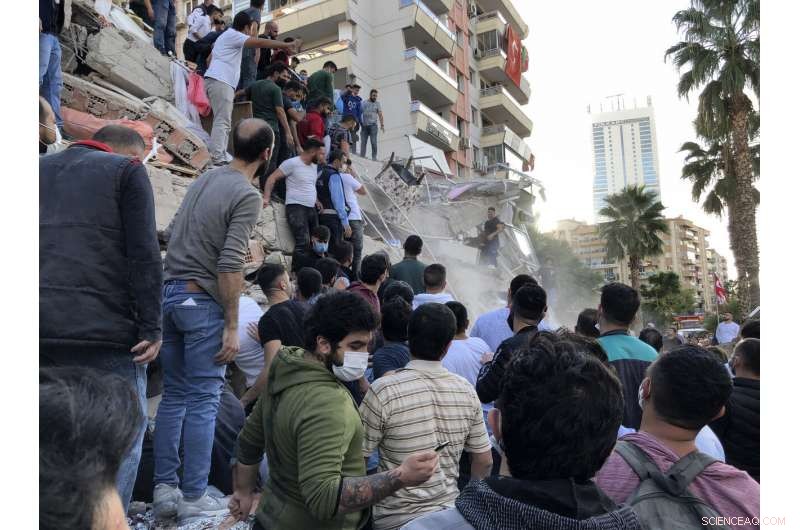 Deadly 7.2‑Magnitude Earthquake Hits Turkish Coast and Greek Island, 19 Fatalities