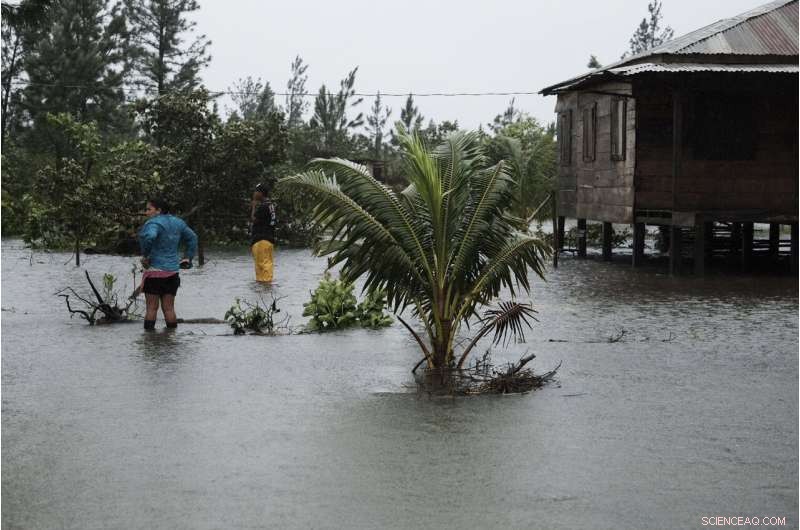 Hurricane Eta Strikes Nicaragua, Triggering Heavy Rains and Fatal Mudslides