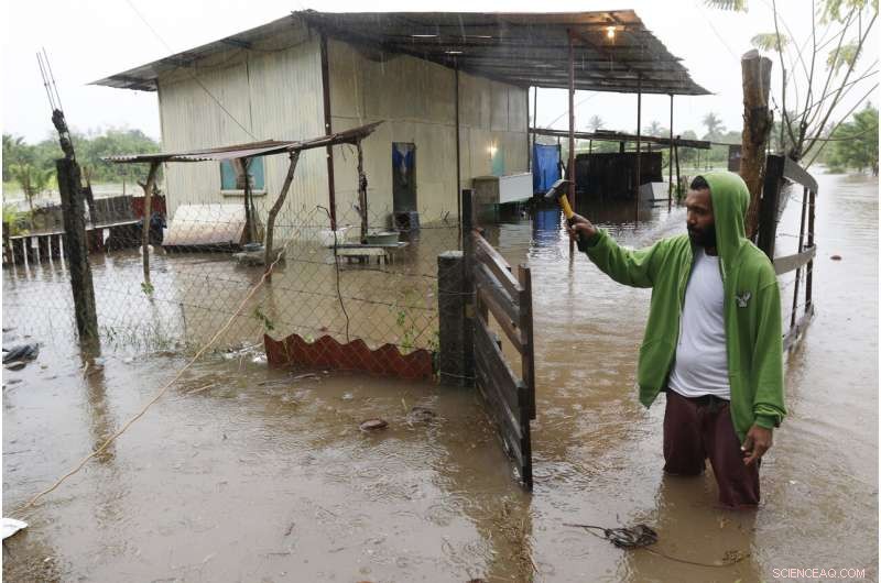 Honduras Hit by Hurricane Eta: Heavy Rains Trigger Deadly Mudslides