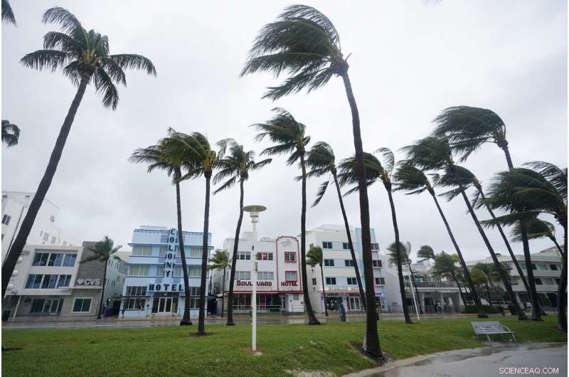 South Florida Endures Heavy Flooding as Eta Brings Destructive Storm
