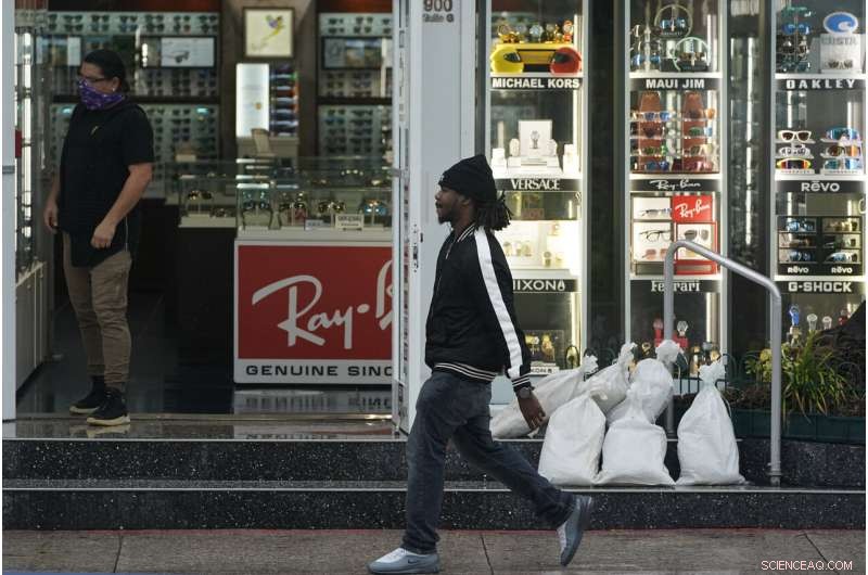 South Florida Endures Heavy Flooding as Eta Brings Destructive Storm