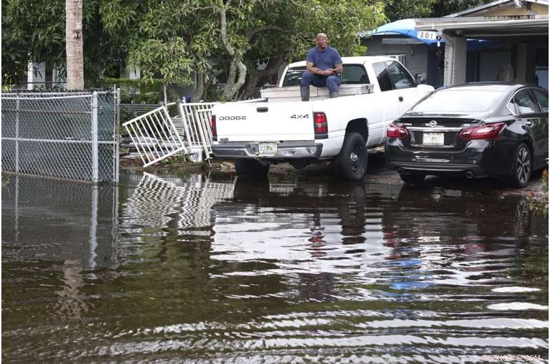 Tropical Storm Eta Causes Flooding in Already Saturated Florida Cities