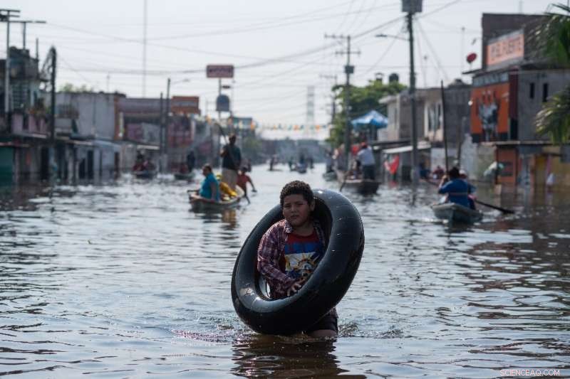 Severe Flooding in Southern Mexico Forces Thousands to Evacuate Amid Heavy Rain and Dam Discharge