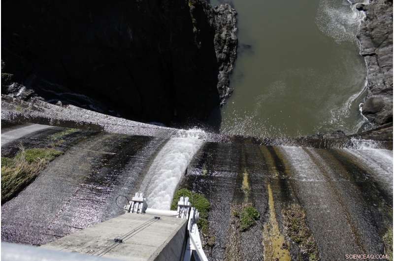 Historic Deal Restores Plans to Demolish the Nation’s Largest Dam
