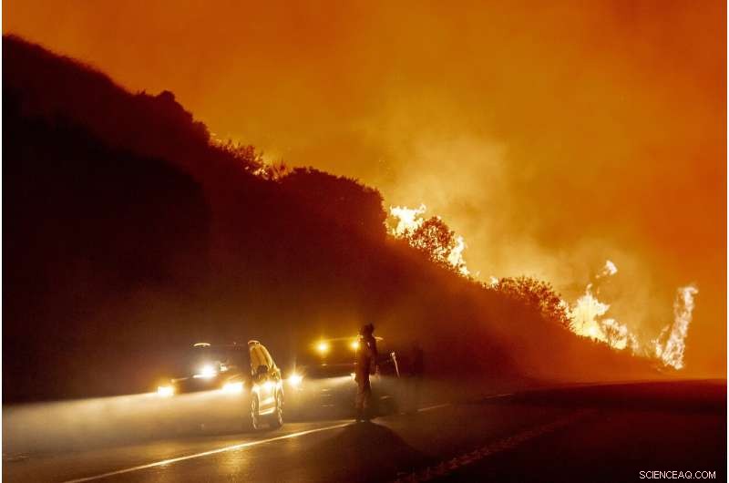 Strong Winds Fuel Wildfire Spread in California Canyons; Residents Evacuate