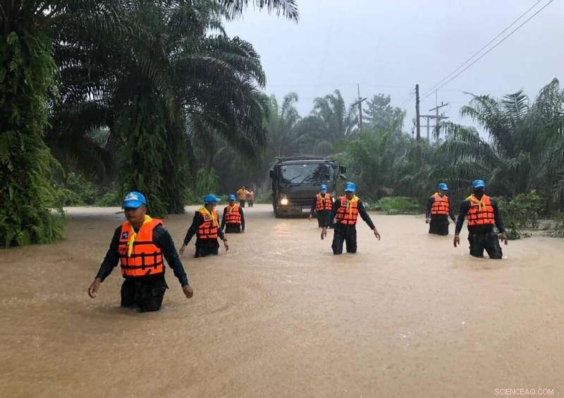 Fatal Flooding Claims Nine Lives, Half a Million Affected in Southern Thailand