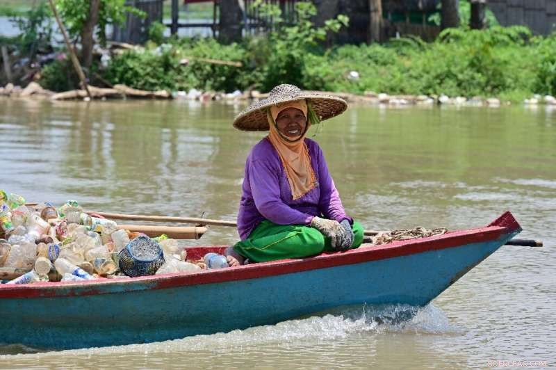 Indonesia Uses Satellite-Tracking to Combat Marine Plastic Waste