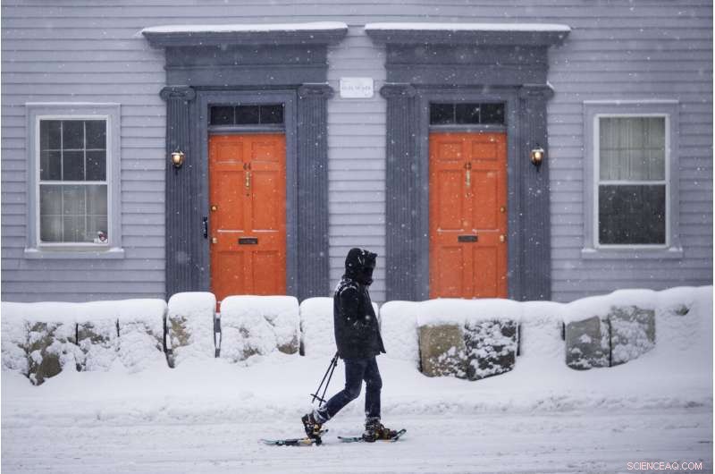 Massive Snowstorm Covers Northeast, Shutting Down Communities