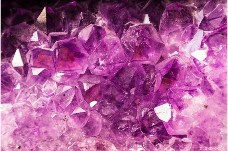 Scientists and Philosopher Introduce Innovative Mineral Classification System