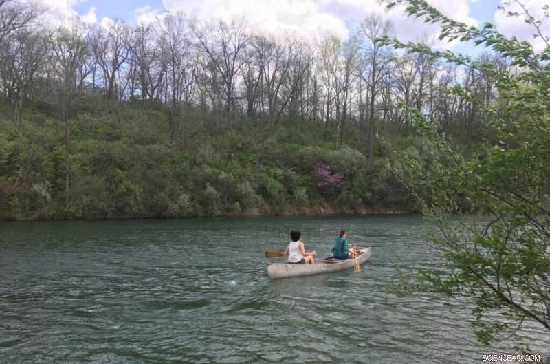 Illinois Residents Prioritize Water‑Quality Improvements, Willing to Pay, Study Shows